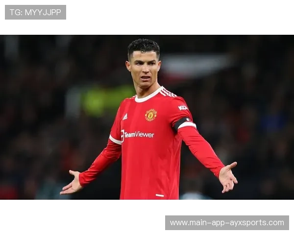 阿贾克斯追C罗式暴力进攻：足球场上的疯狂革命